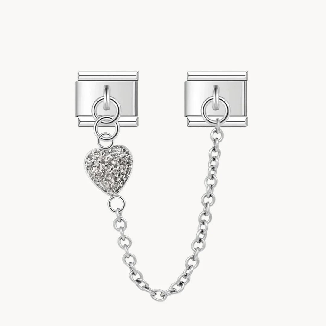 Double charme avec chaîne et cœur